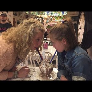 Meet your Posher, Cristin